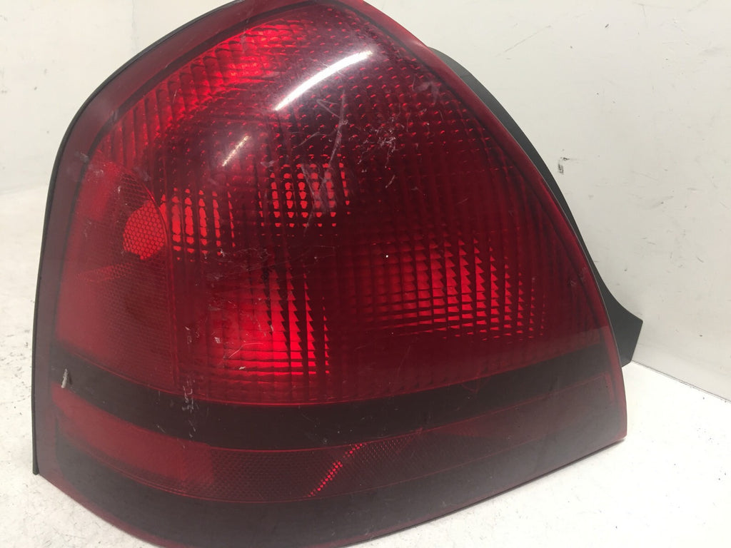 Tail light Damaged Lamp Left Driver Side LH Mercury Grand Marquis 2003-2011 OEM