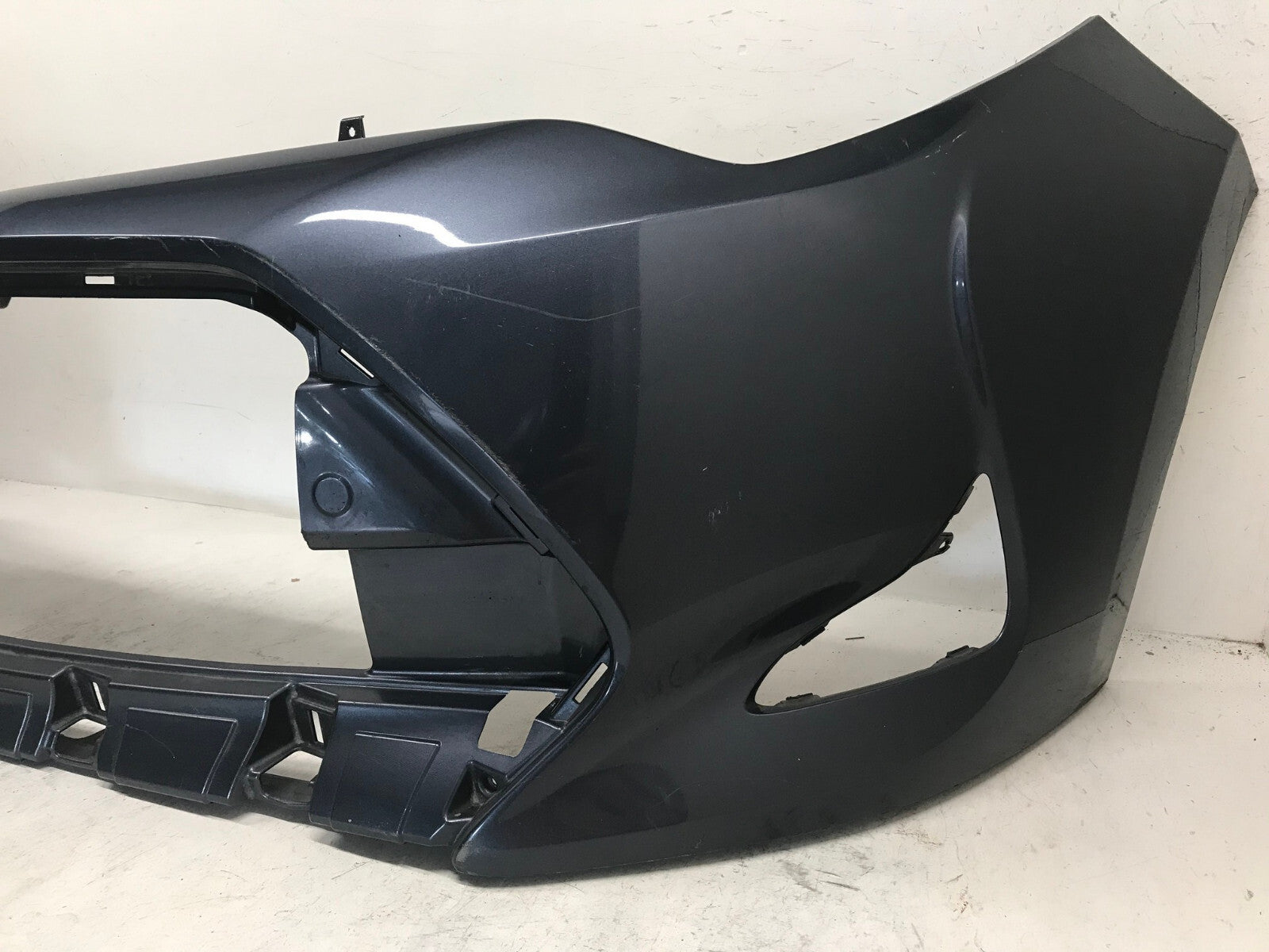 Front Bumper Cover Gray 17-2018 Toyota Corolla L/LE/LE Eco/XLE 52119-02L40 OEM