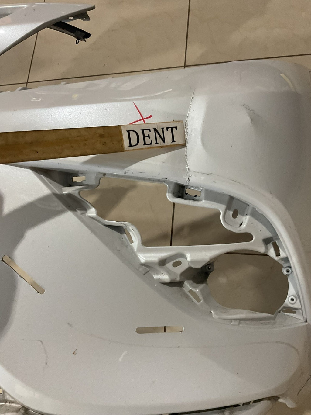 Front Bumper Cover White 2018-2020 Toyota Camry SE XSE 52119+06e20 OEM