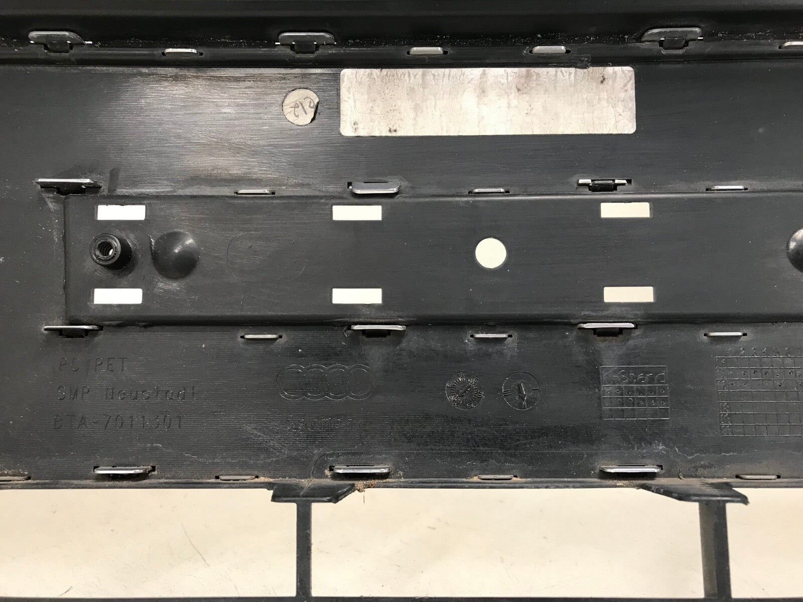 Grille Grill 2018 2019 Audi A4 Sedan 8W0-853-651 OEM