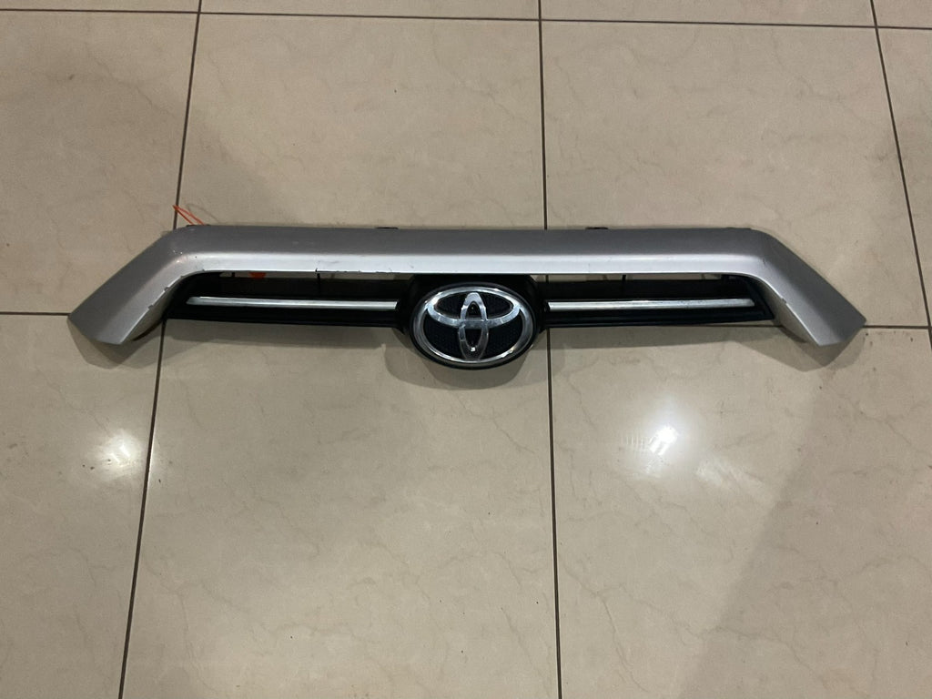 Front Upper Grille 2020 2022 Toyota 4Runner 53116+35050 OEM
