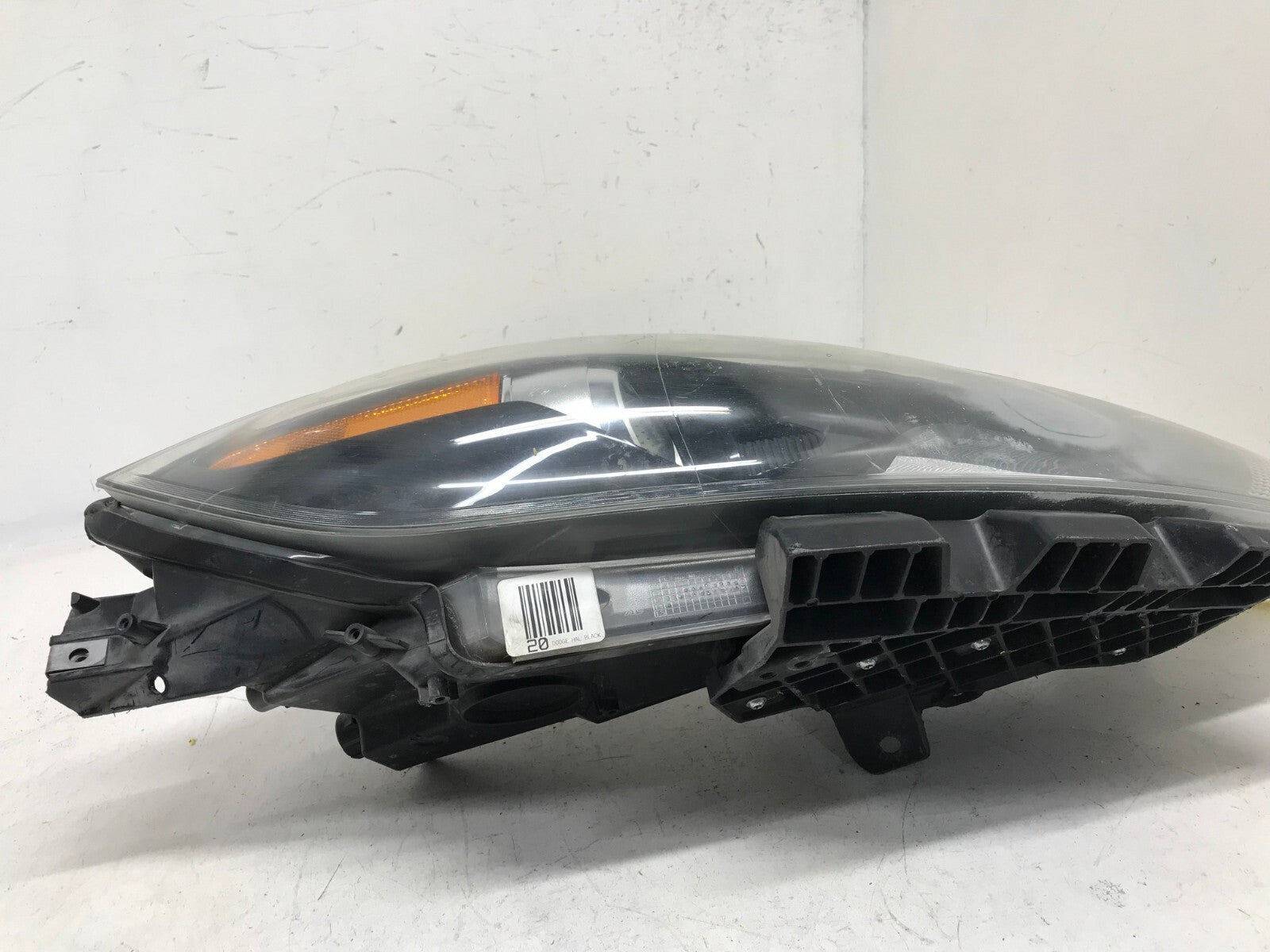Headlight Damaged Right passenger RH 2013-2016 Dodge Dart 68085140AI OEM