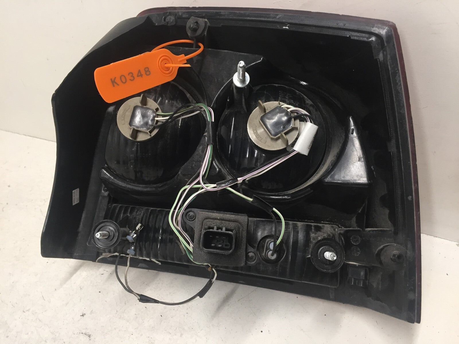 Tail light Damaged Lamp Left Driver Side LH Dodge Charger 2006-2008 OEM