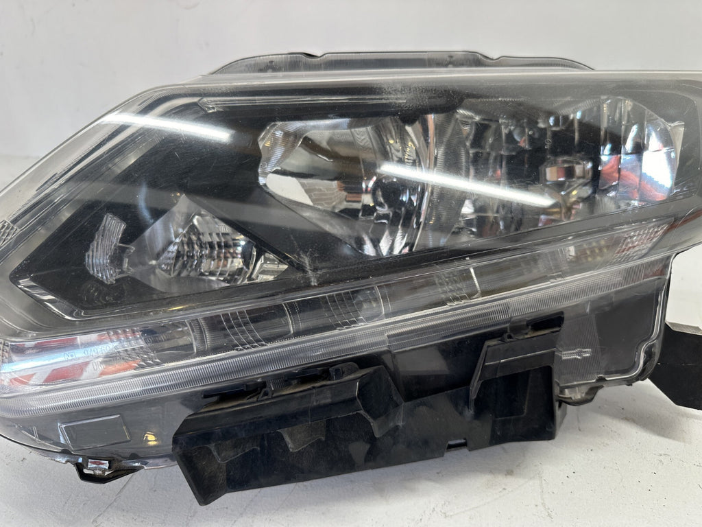 Headlight Damaged Driver LH 2014-2016 Nissan Rogue 26060-5HA0A, 260604BA0A OEM