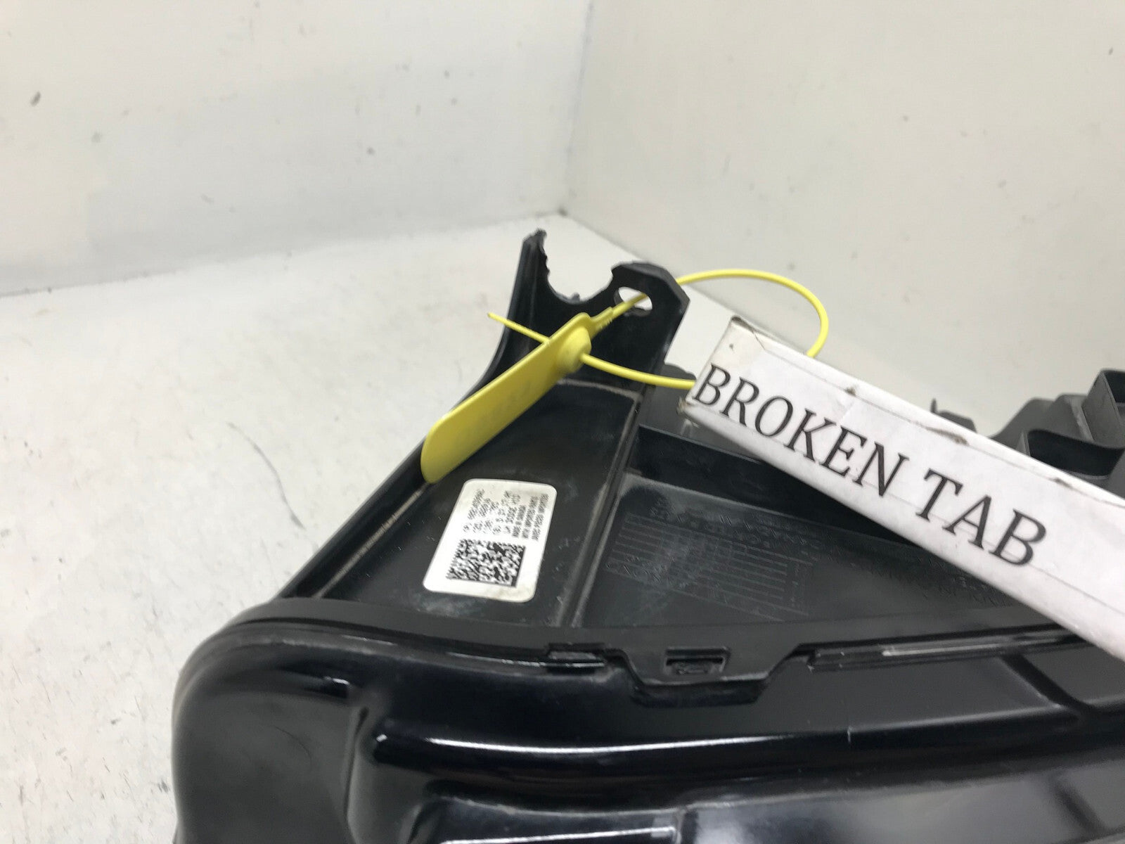 Headlight Damaged Left LH Driver Dodge Charger 2015-2018 68214399AC OEM