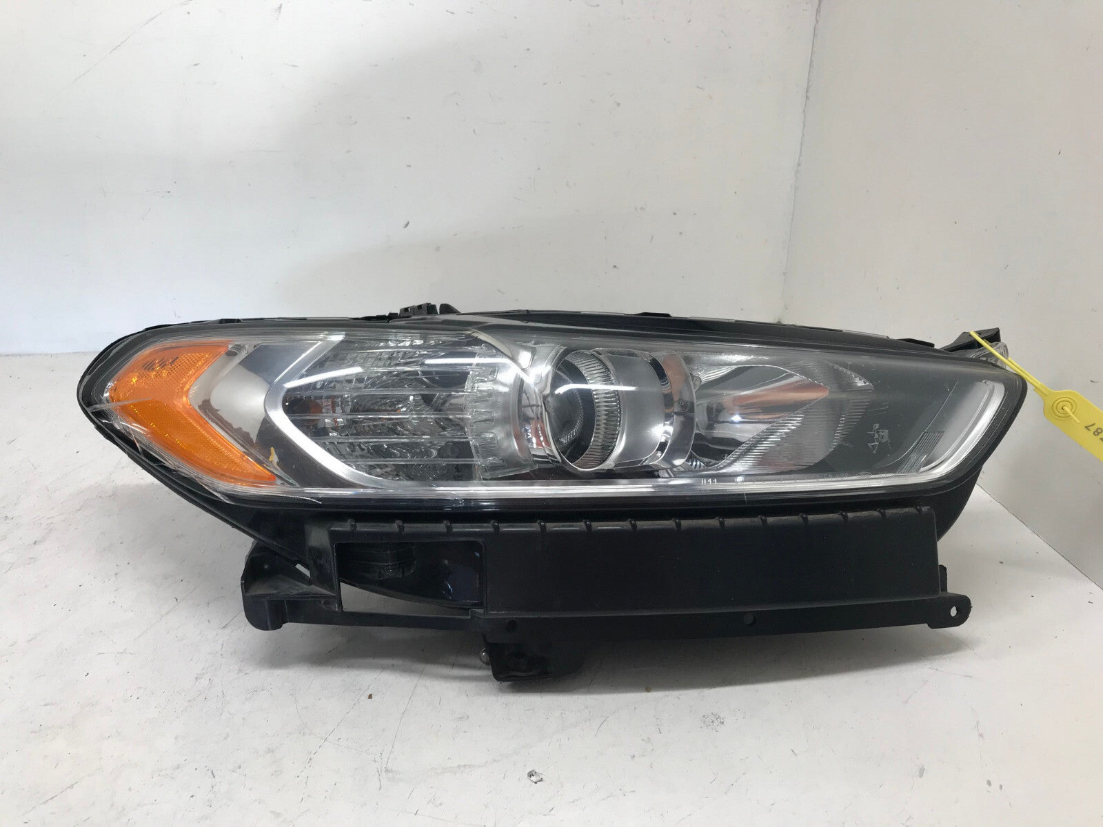 Headlight Damaged RH Right Ford Fusion 2013 2014 2015 2016 DS73-13W029-CD OEM