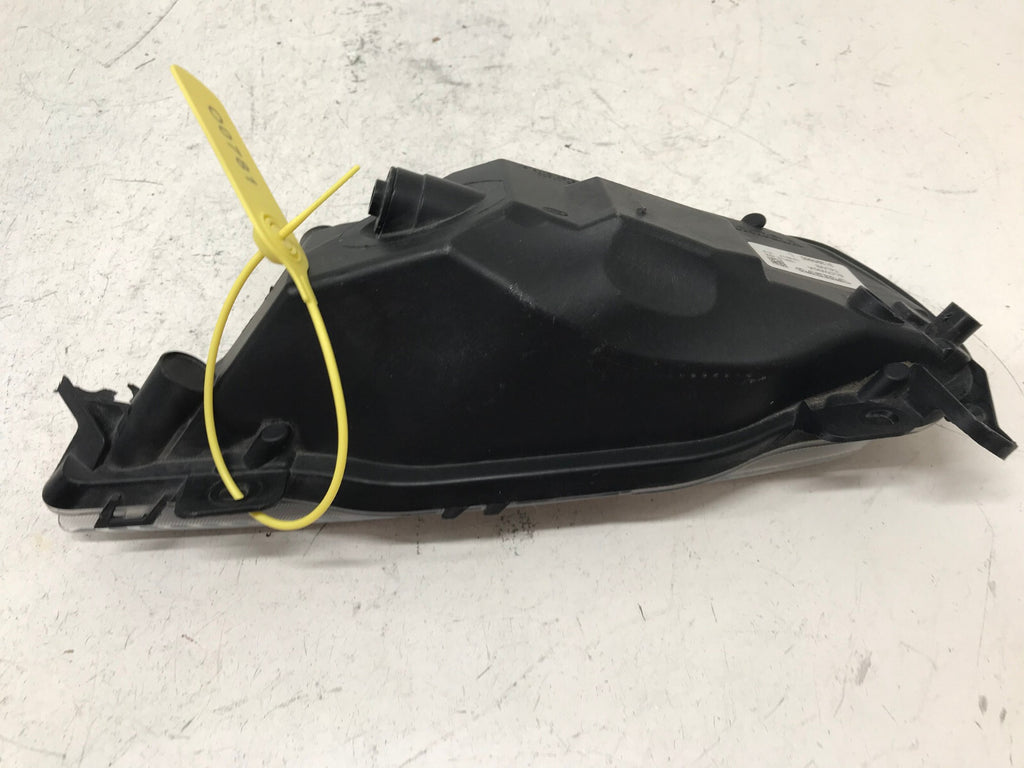 Fog light Damaged LED Left LH Driver Volvo XC90 2016 2017 2018 2019 31395865 OEM