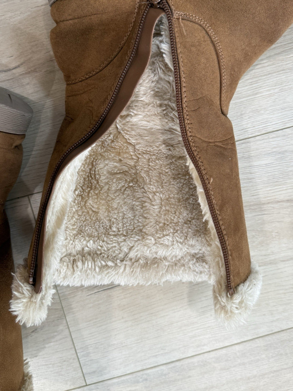 Cat And jack Winter Boots Girls Size 4