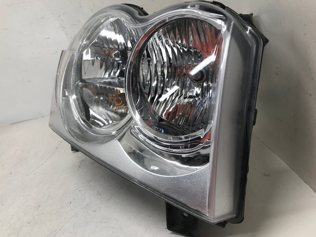 Headlight Damaged Lamp Passenger RH Jeep Grand Cherokee 2005-2007 55156350AK OEM