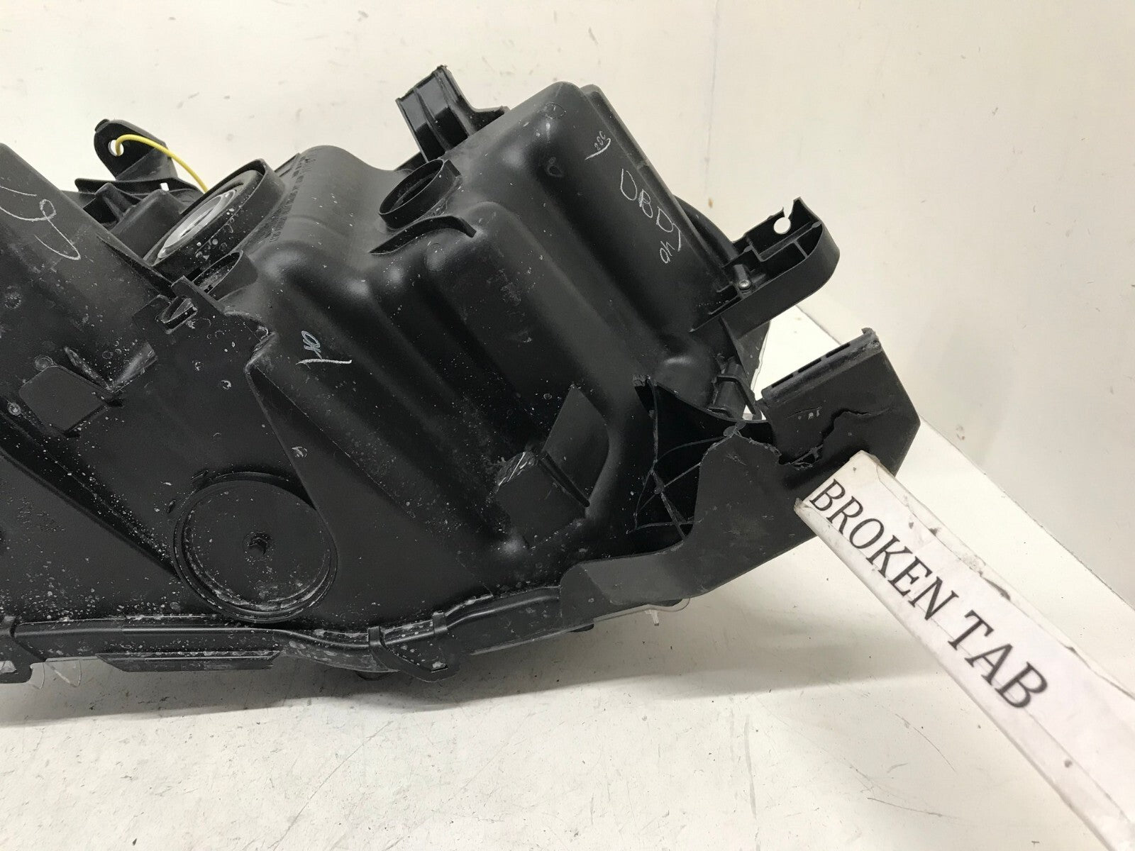 Headlight Damaged Driver LH Left 2016-2023 Toyota Tacoma 81150-04270 OEM