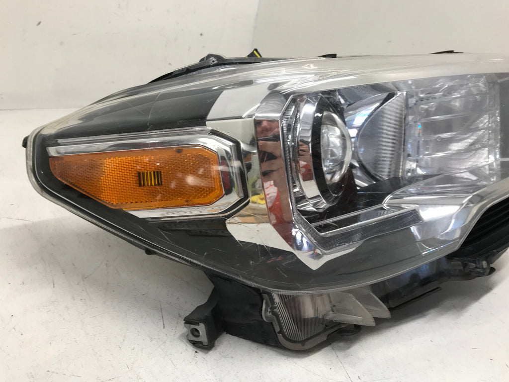 Headlight Damaged Right Passenger RH Toyota Tacoma 2016-2018 8111004270 OEM2