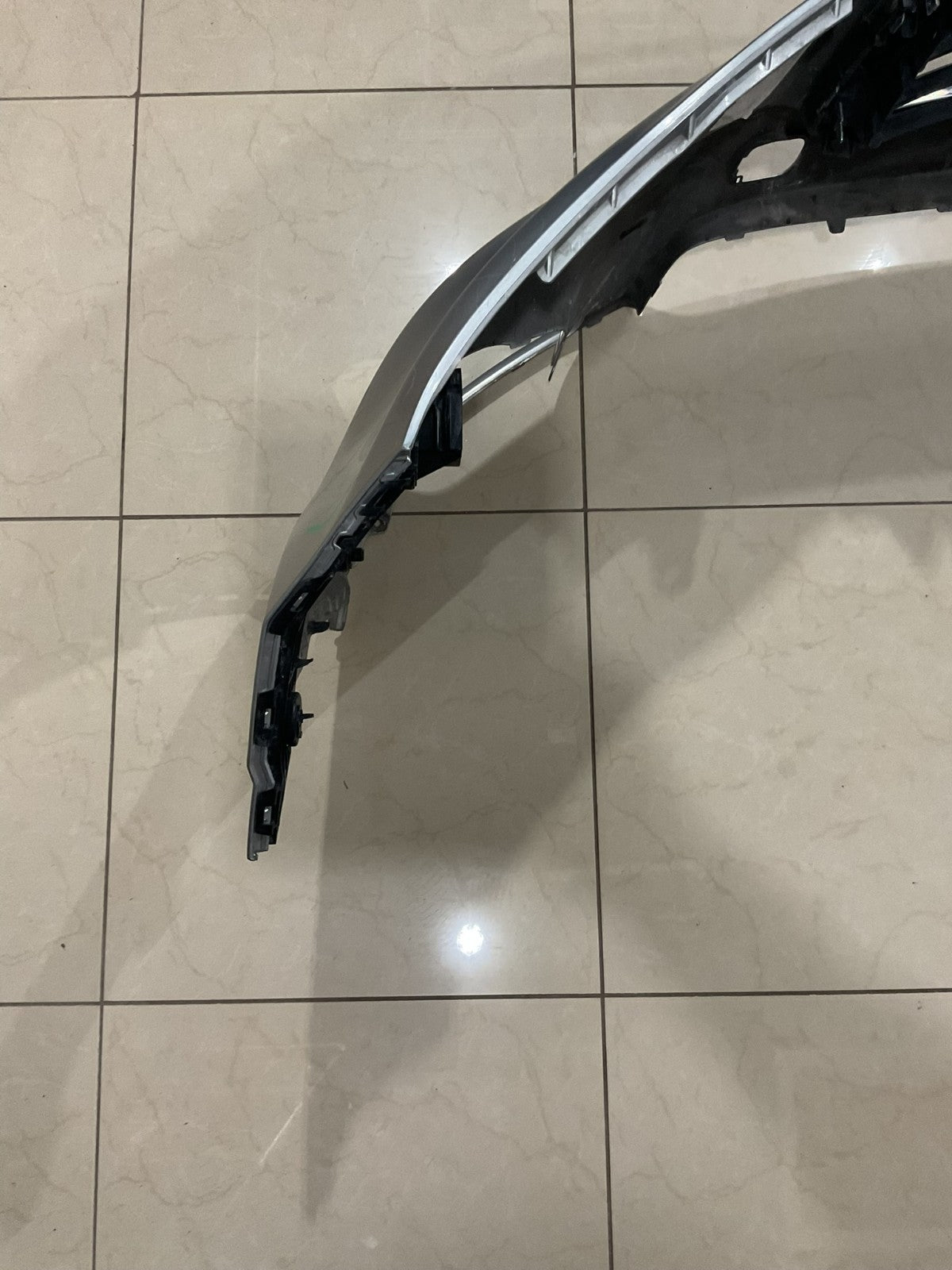 Front Bumper Cover Silver Toyota Highlander LE Lted Hybrid 14-16 52119+0e220 OEM