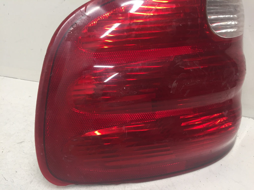 Taillight Damaged Tail Lamp Driver Rear Left LH Ford Pickup Truck F150 00-04 OEM