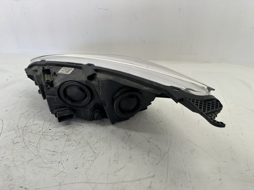 Headlight Damaged Right Passenger RH 2015-18 Ford Focus FO2503340C/FO2502338 OEM