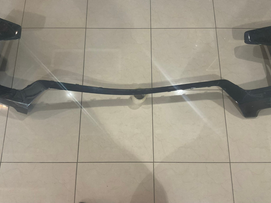 Front Bumper Cover Blue 2021 - 2022 Chevrolet Tahoe Suburban 84711808 OEM