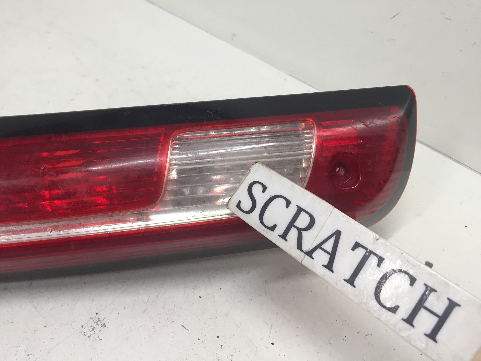 Tail Brake light Damaged GMC Sierra 2014 20979071 OEM