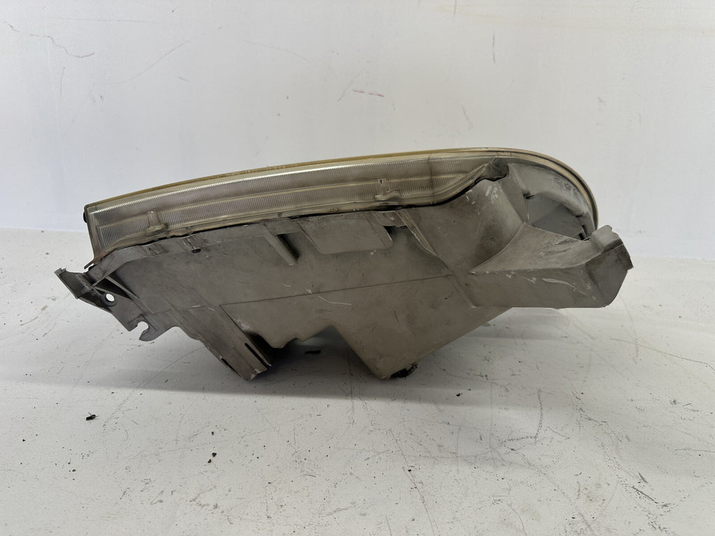 Headlight Damaged Left Driver LH 2004 2005 Toyota 4Runner TO2502146 OEM