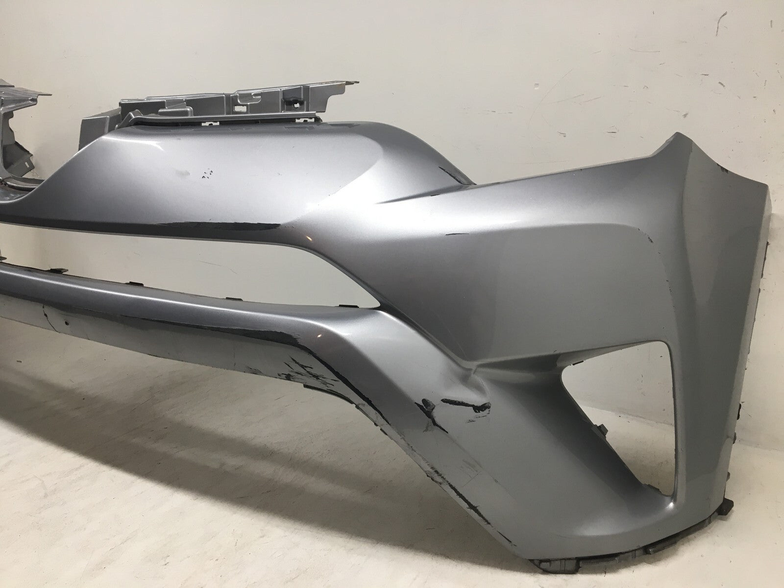 Front Bumper Cover Toyota RAV4 XLE Limited w/o Sensrs Japan Built 1D6 16-18 OEM3
