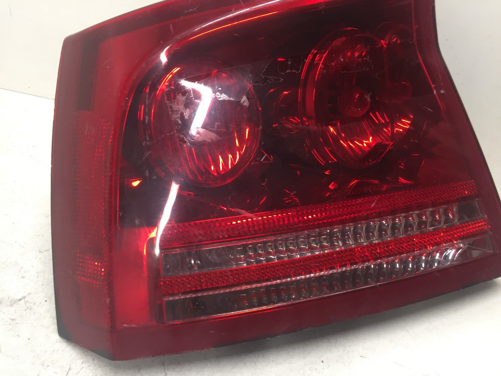Tail light Damaged Lamp Left Driver Side LH Dodge Charger 2006-2008 OEM