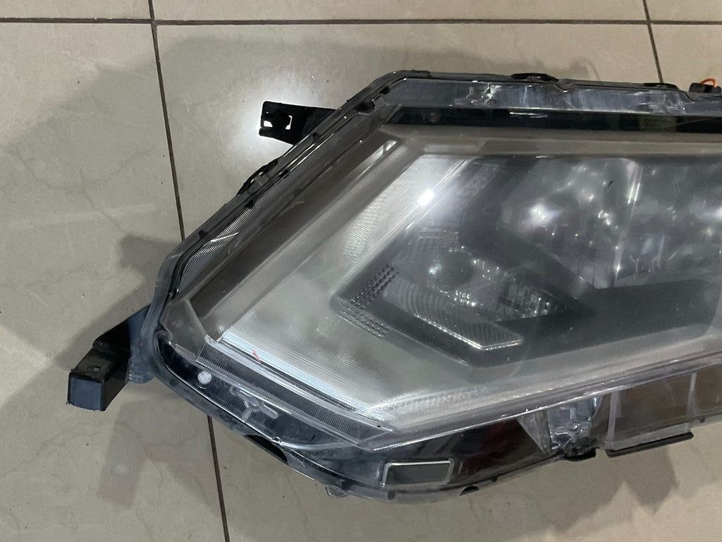 Headlight Left LH Driver Nissan Rogue 2017 2018 2019 CAPA