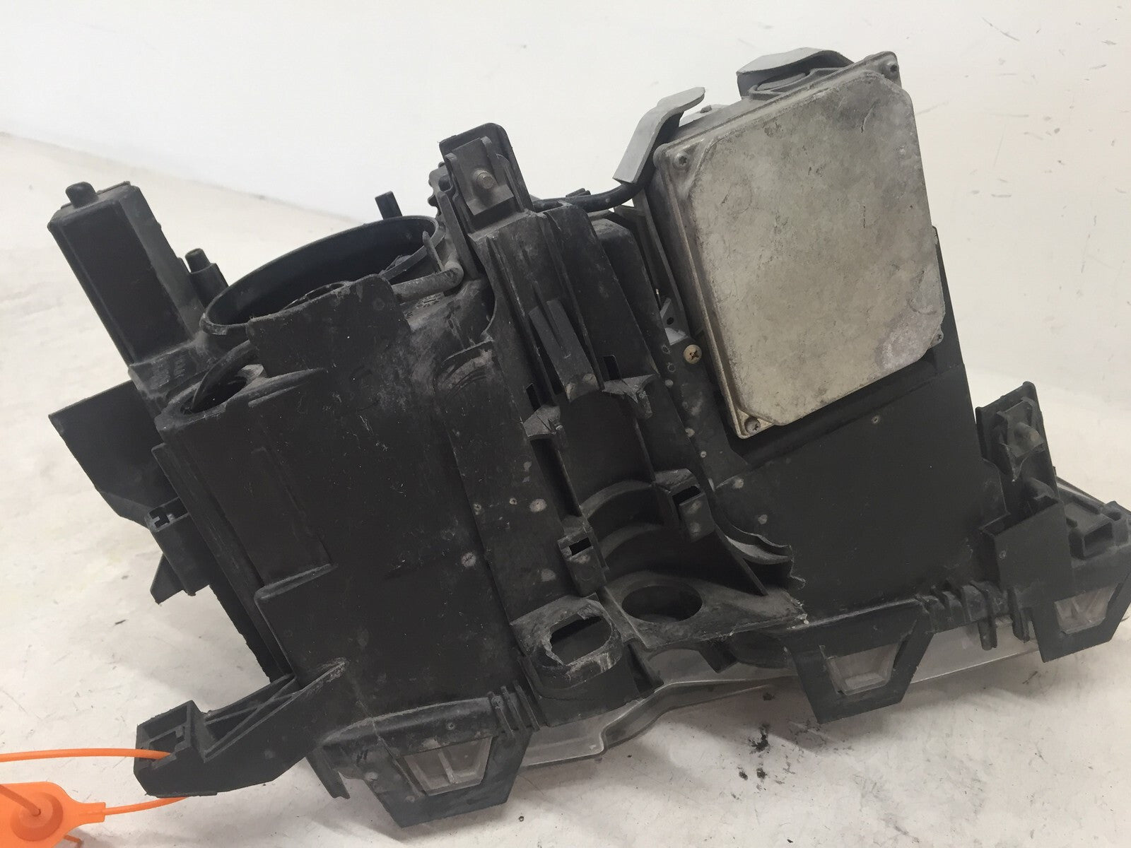 Xenon Headlight Damaged Driver LH BMW 325CI 323CI Coupe 00-03 1305621771 OEM