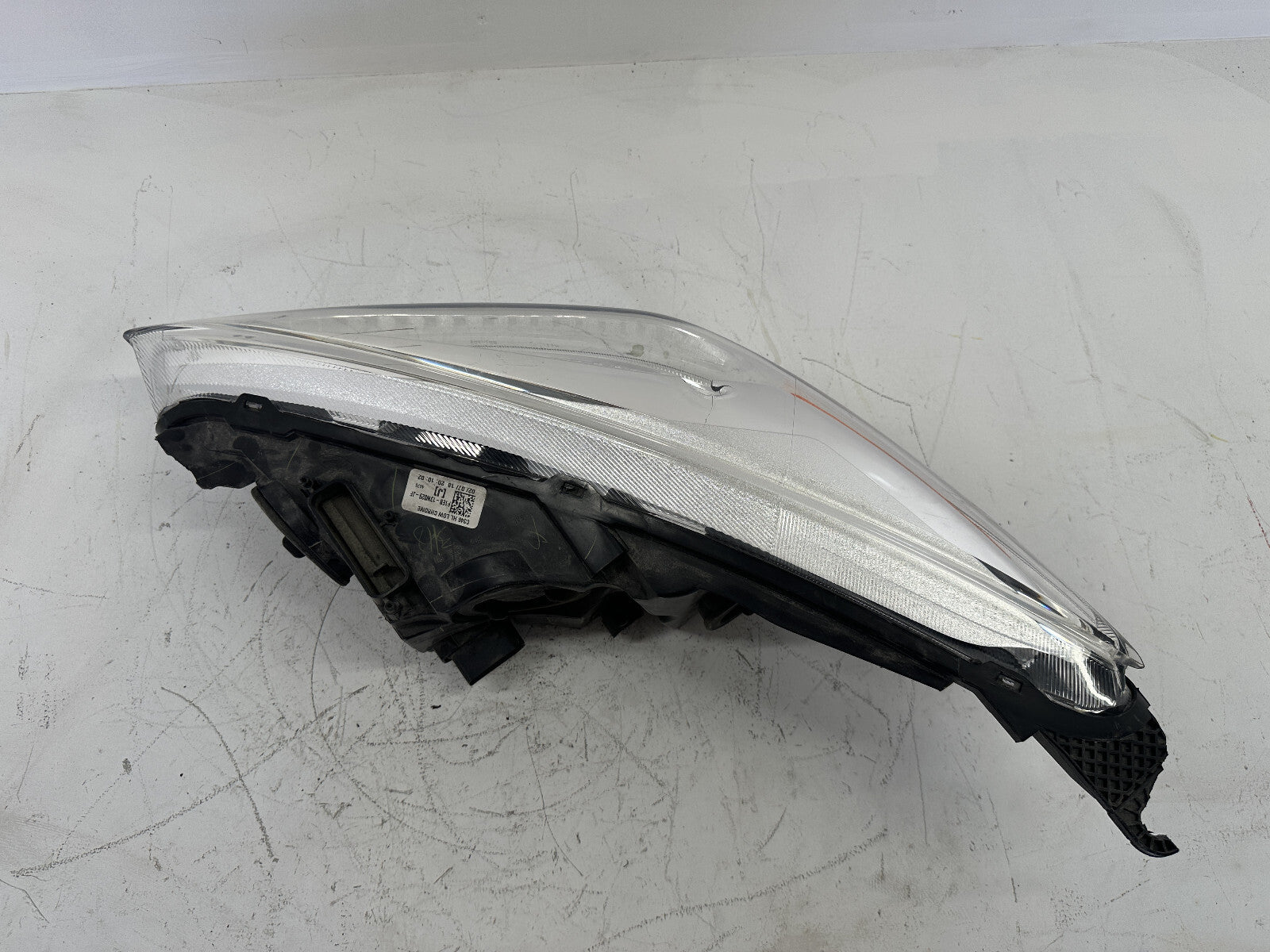 Headlight Damaged Right Passenger RH 2015-18 Ford Focus FO2503340C/FO2502338 OEM