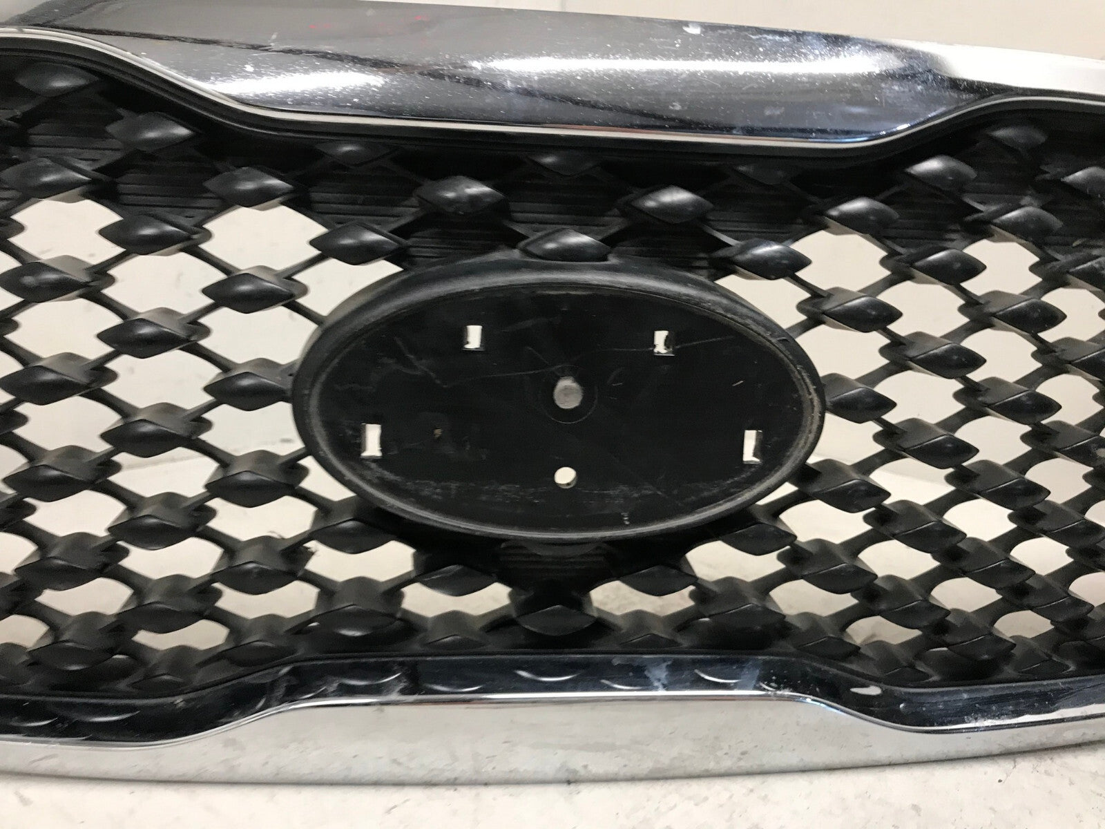 Grille Grill 2016 2017 2018 Kia Sorento 86350-C6000 OEM