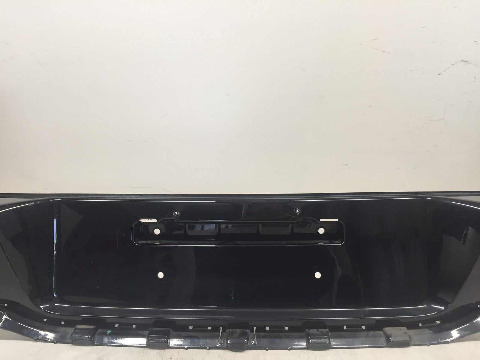 Rear Upper Bumper Cover Volkswagen Tiguan S SE SEL R Line 12-2016 5N0807421G OEM
