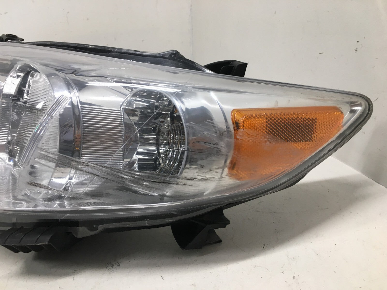 Headlight Damaged Lamp Driver Side LH Toyota Corolla S XRS 2011-2013 CAPA