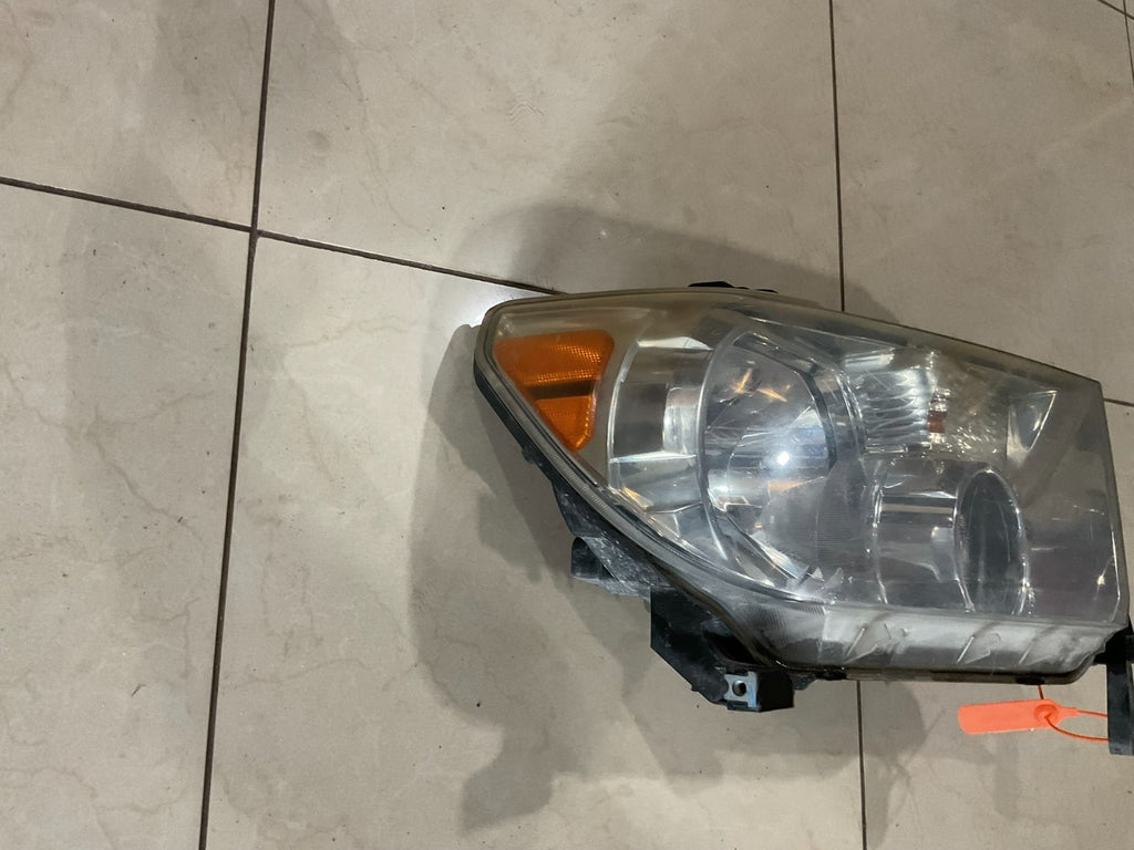 Headlight Right Passenger RH 2007-2013 Toyota Tundra 2008-2017 Sequoia CAPA