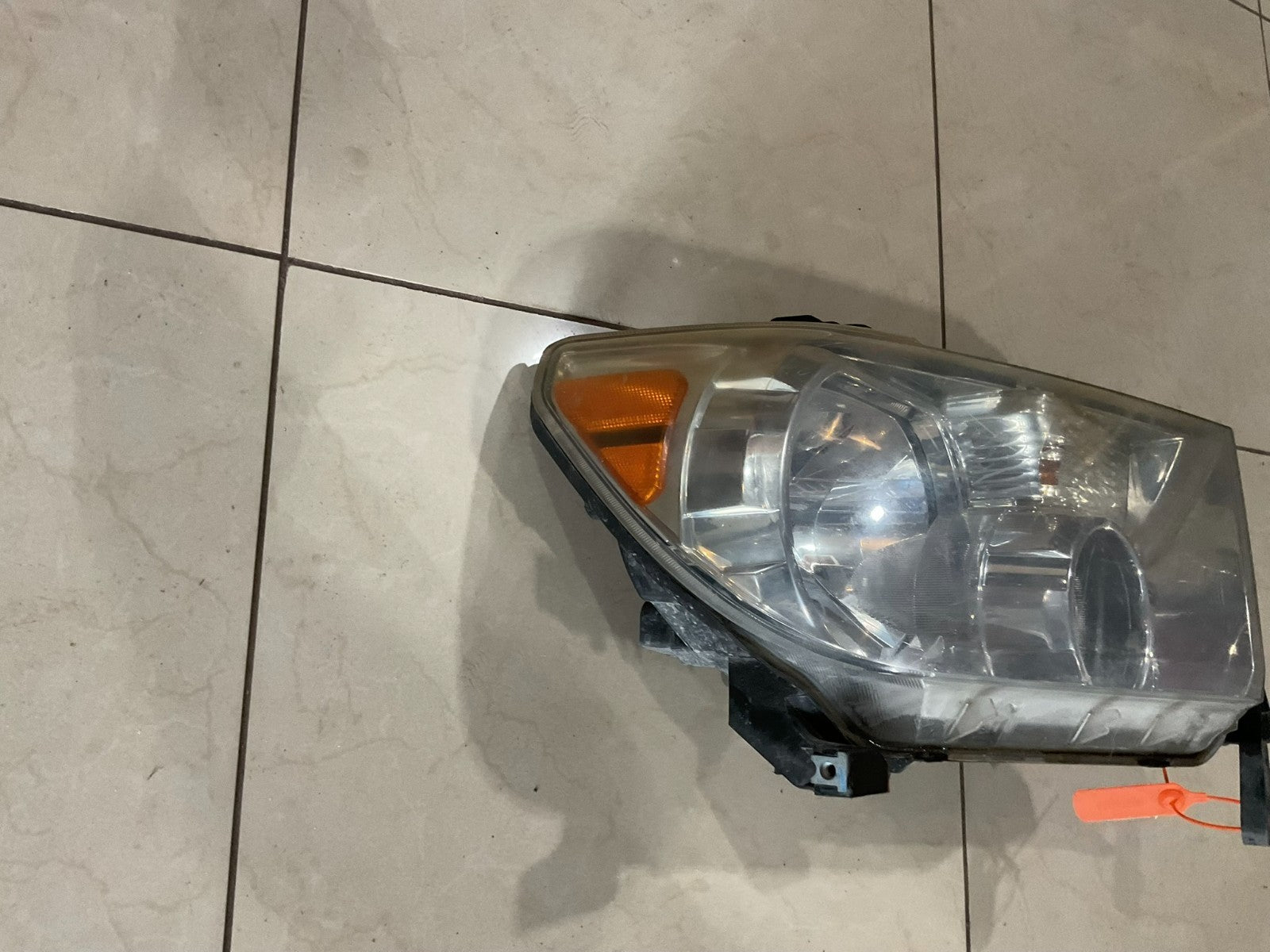 Headlight Right Passenger RH 2007-2013 Toyota Tundra 2008-2017 Sequoia CAPA