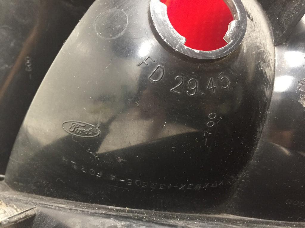 Tail light Damaged Lamp Left Driver Side LH Mercury Grand Marquis 2003-2011 OEM
