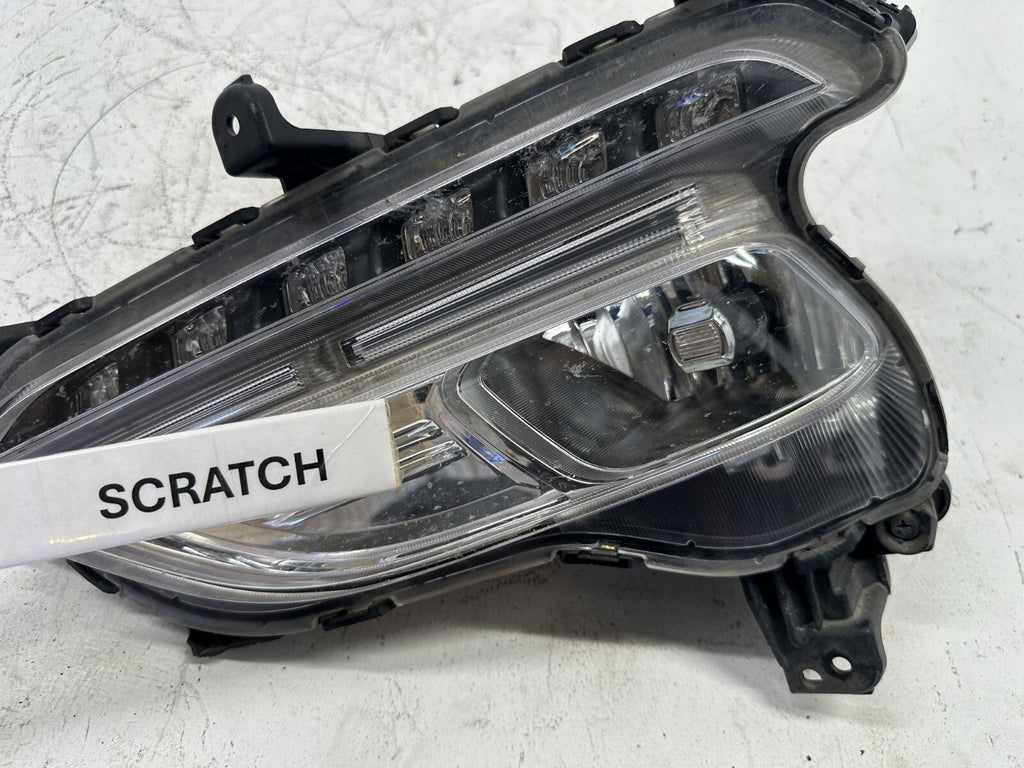 Fog Light Left Driver LH Damaged Hyundai Santa Fe Sport 17 2018 92201-4Z510 OEM