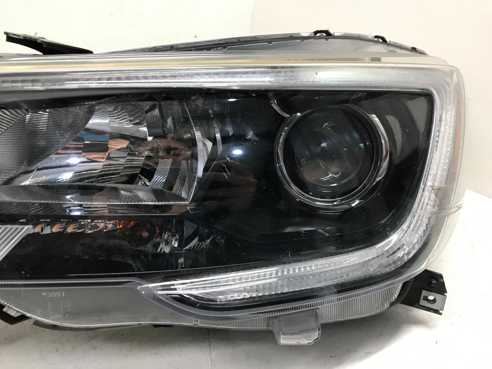 Headlight Damaged Driver LH Subaru Legacy 2015-2017 84001AL03A OEM