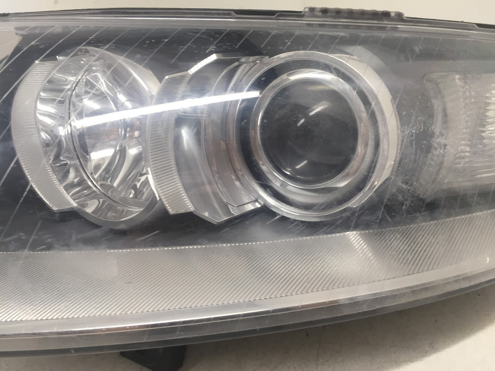 Xenon HID Headlight Damaged Driver Left LH Audi A6 2005-2008 4F0941003BD OEM3