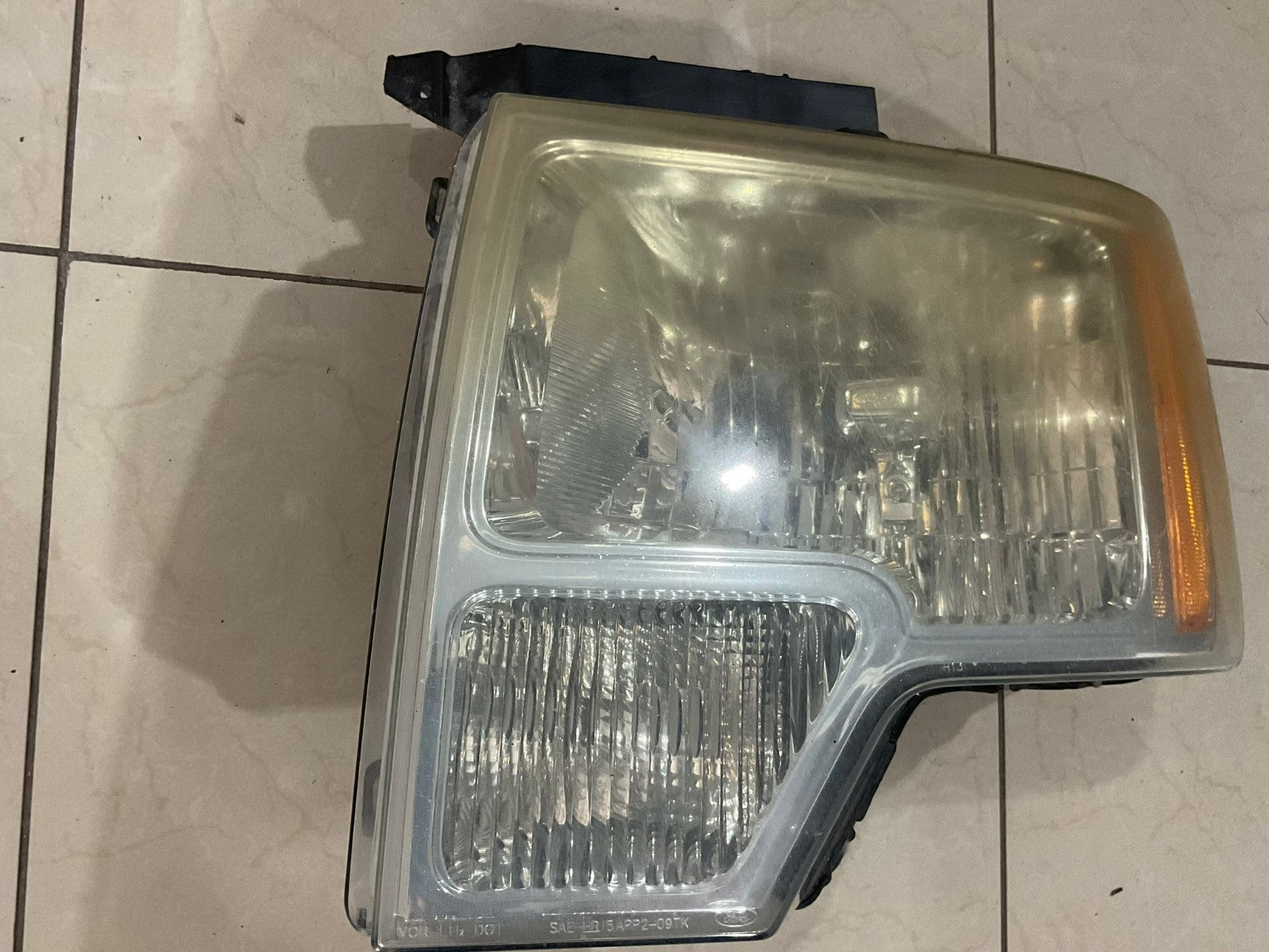 Headlight Left Driver LH 2009 10 2011 2012 2013 2014 Ford F-150 F150 Pickup CAPA