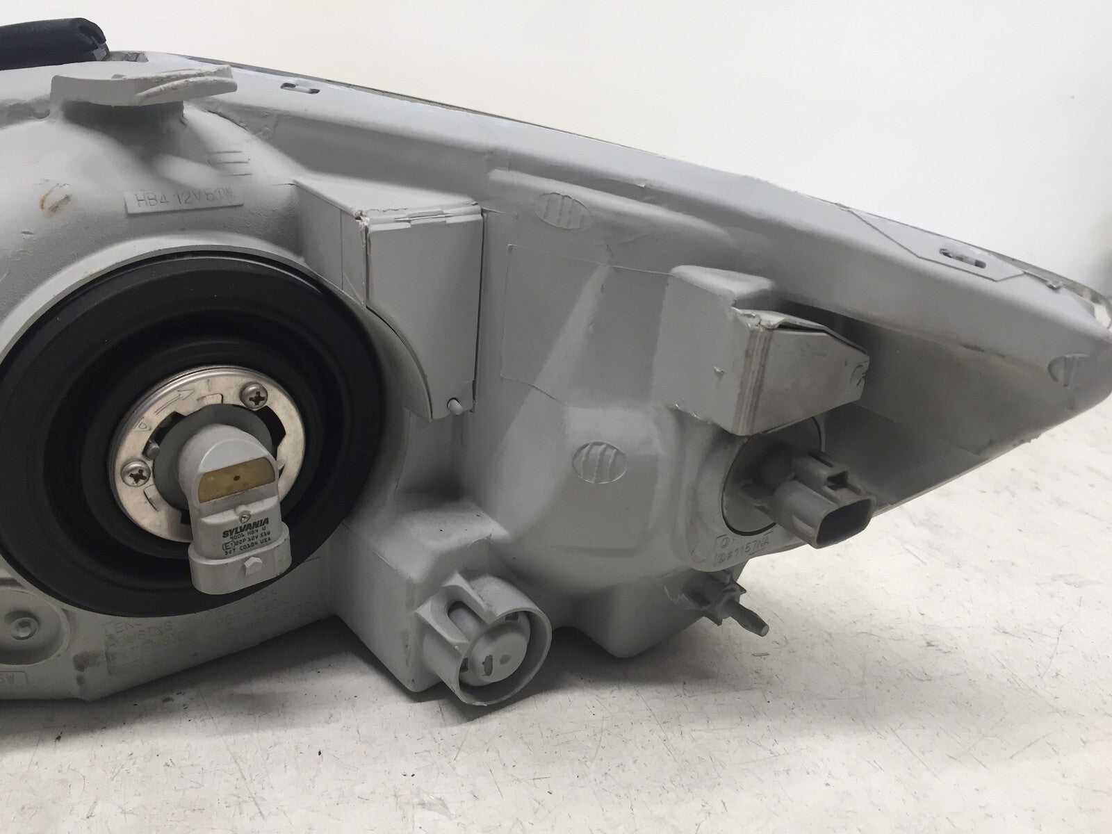 Headlight Damaged Right Passenger RH Toyota Avalon 2000-2004 CAPA