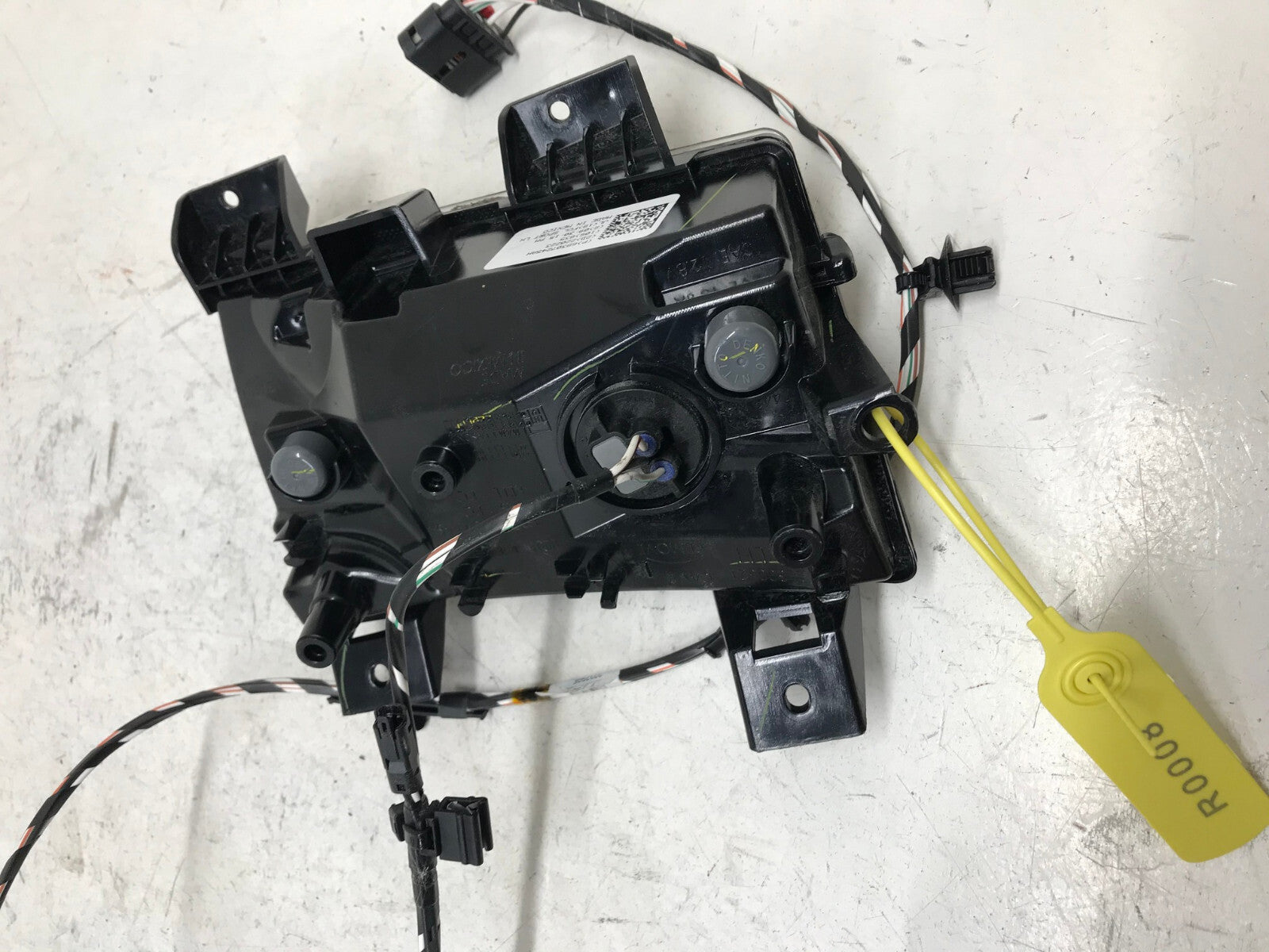 Parking light Damaged Lamp LH Driver Jeep Wrangler 2018-2023 68307245AH OEM
