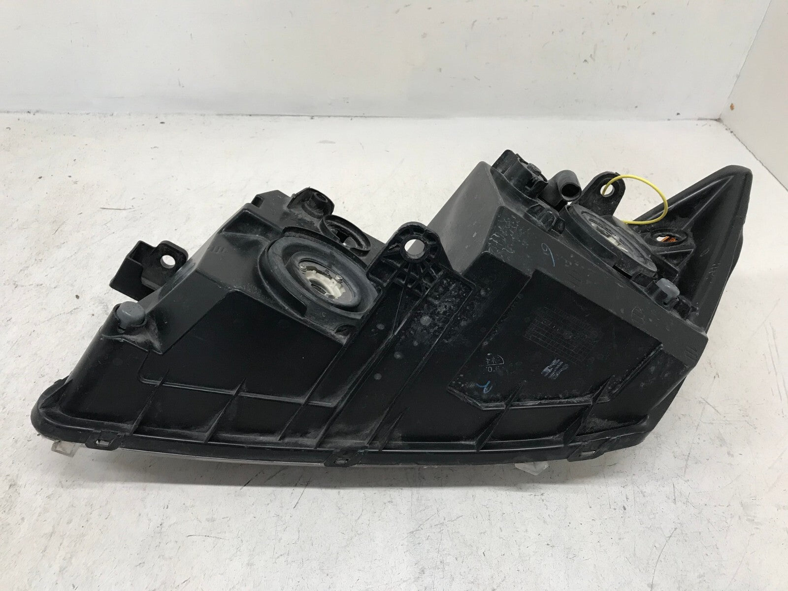 Headlight Damaged Passenger RH Right 2009-2020 Dodge Journey 5116288AA OEM