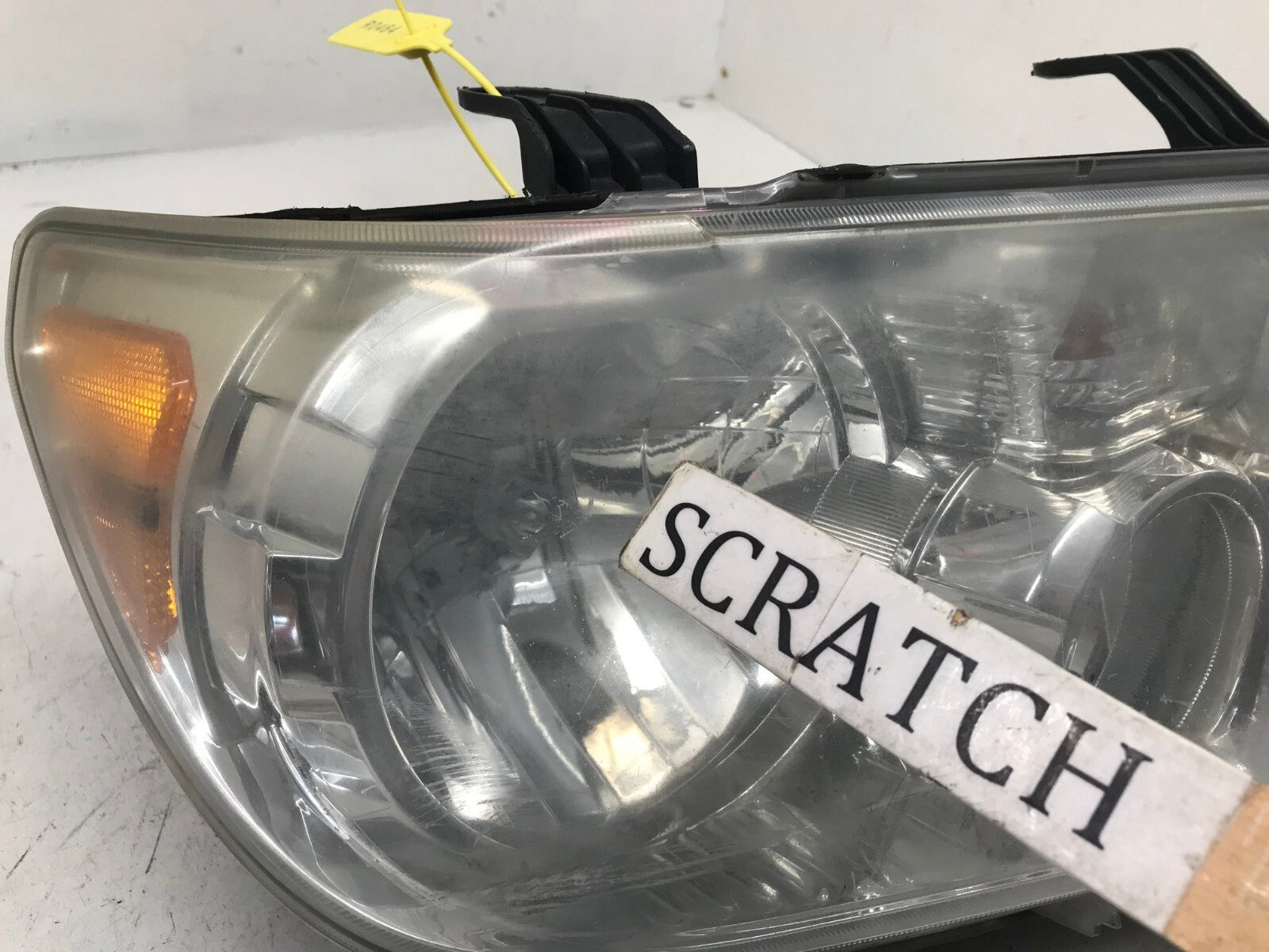 Headlight Damaged Passenger RH Right 81110-0C070 OEM