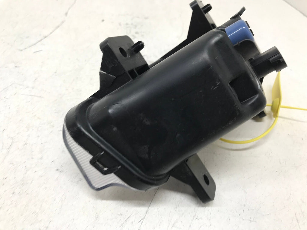 Fog light Damaged LH Driver  Dodge Ram 1500 2500 3500 19-21 2022 68477195AA OEM
