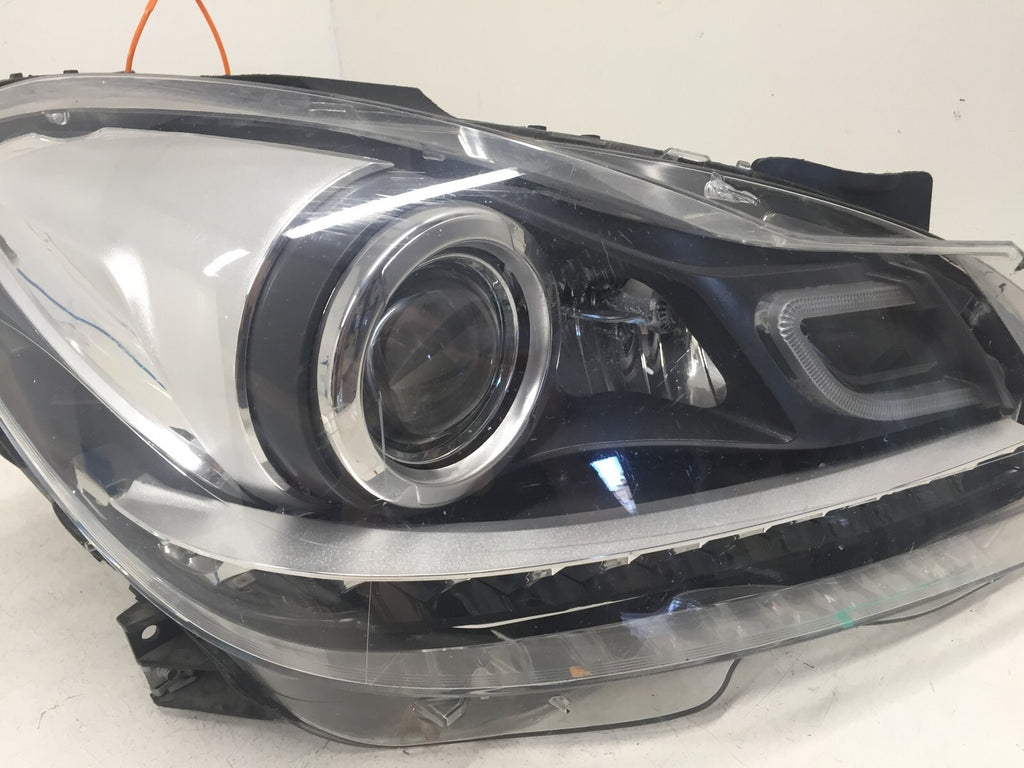 Headlight Damaged Right Passenger Side RH Mercedes Benz C-Class 12-15 CAPA