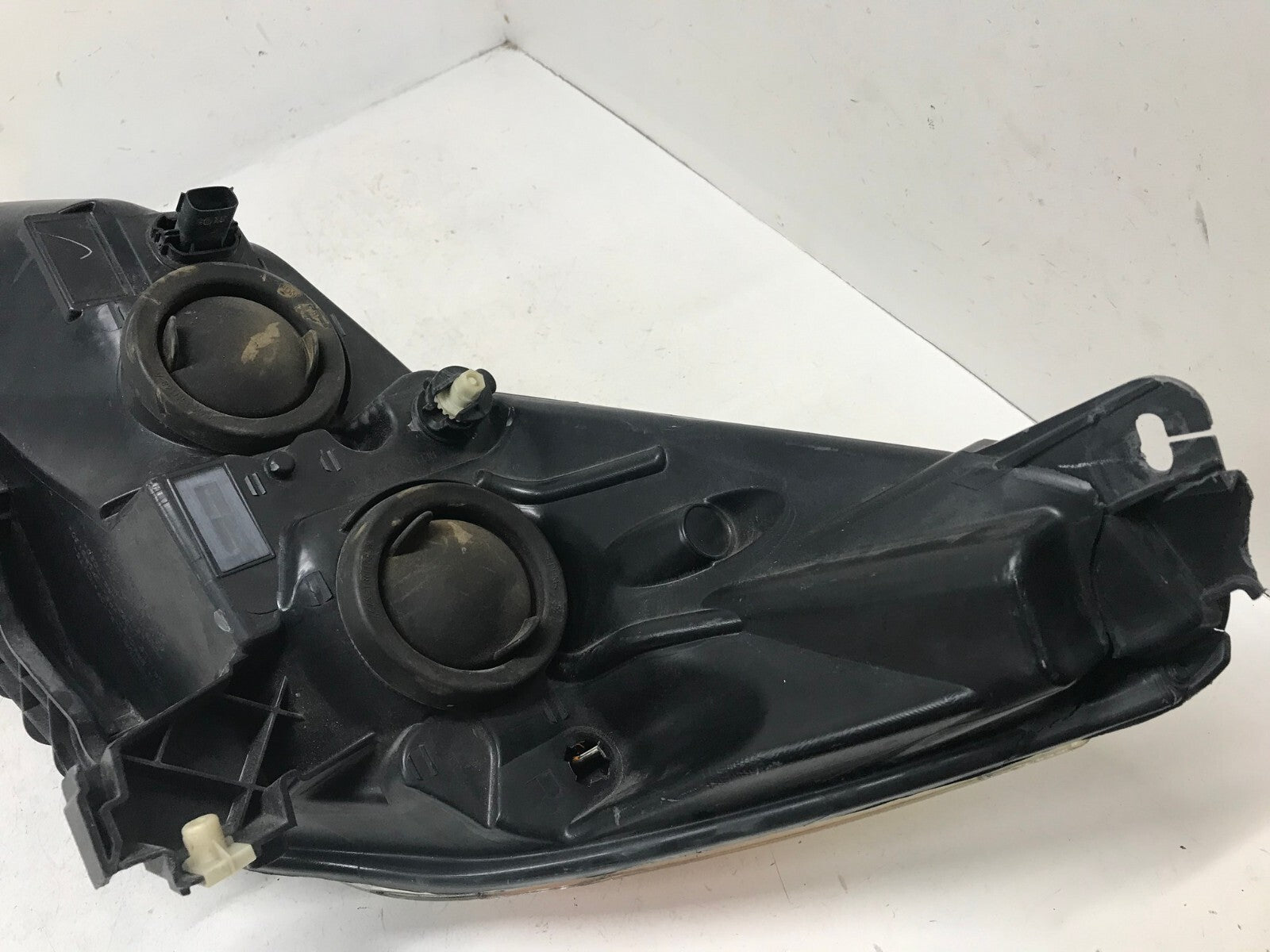 Headlight Damaged Right passenger RH Ford Escape 2013-2016 44ZH-2090-A OEM