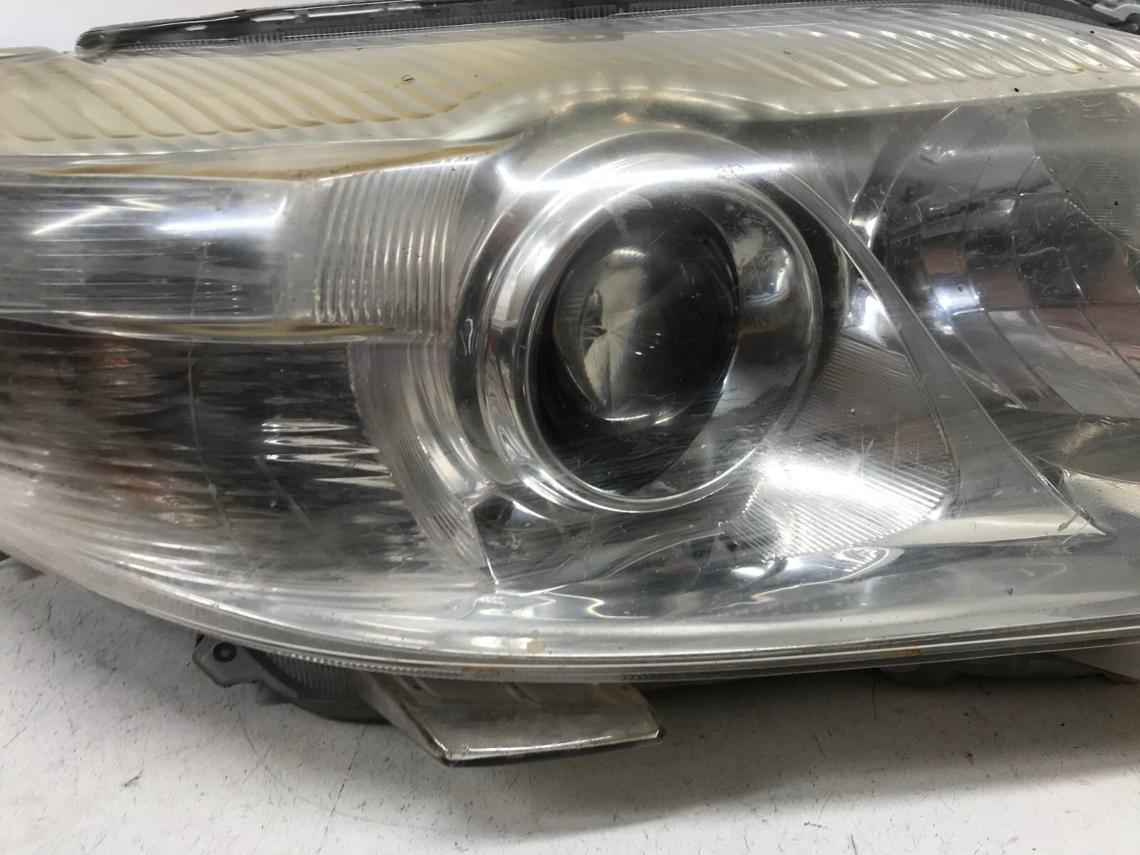 Headlight Damaged Right RH Passenger Toyota Camry 2012-2014 8111006470 OEM