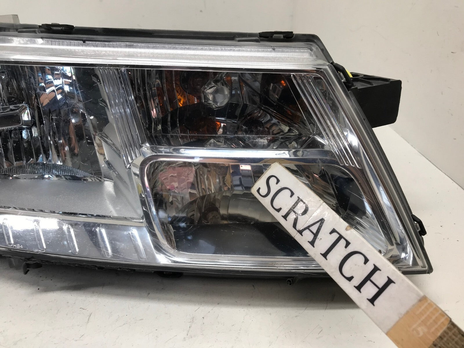 Headlight Damaged Right passenger RH Dodge Journey 2009-2022 05116288AD OEM