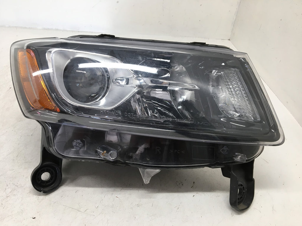 Headlight Damaged Passenger RH Jeep Grand Cherokee 2014 2015 68236108AC OEM