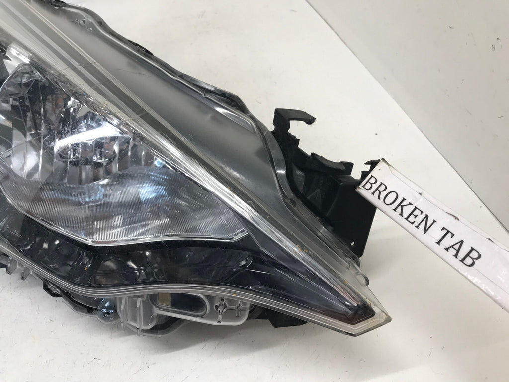 Headlight Damaged Right RH Toyota Yaris Sedan Scion iA 16-2020 81130WB001 OEM
