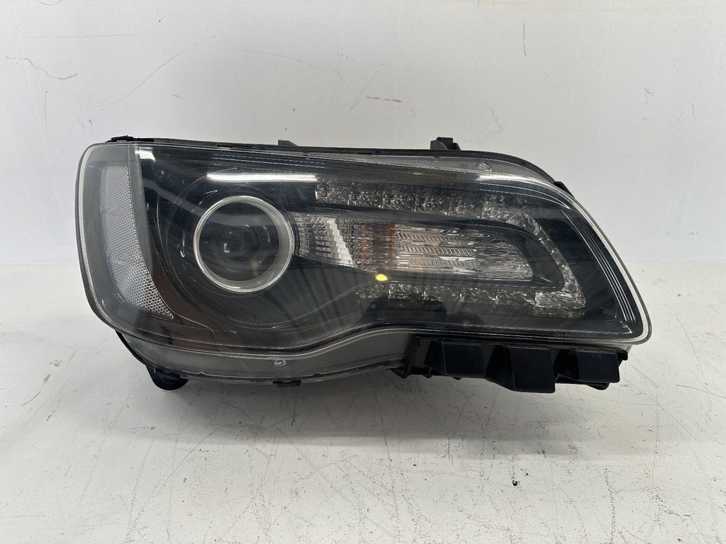 Headlight Damaged Right Passenger RH Chrysler 300 15-18 68196276AD OEM