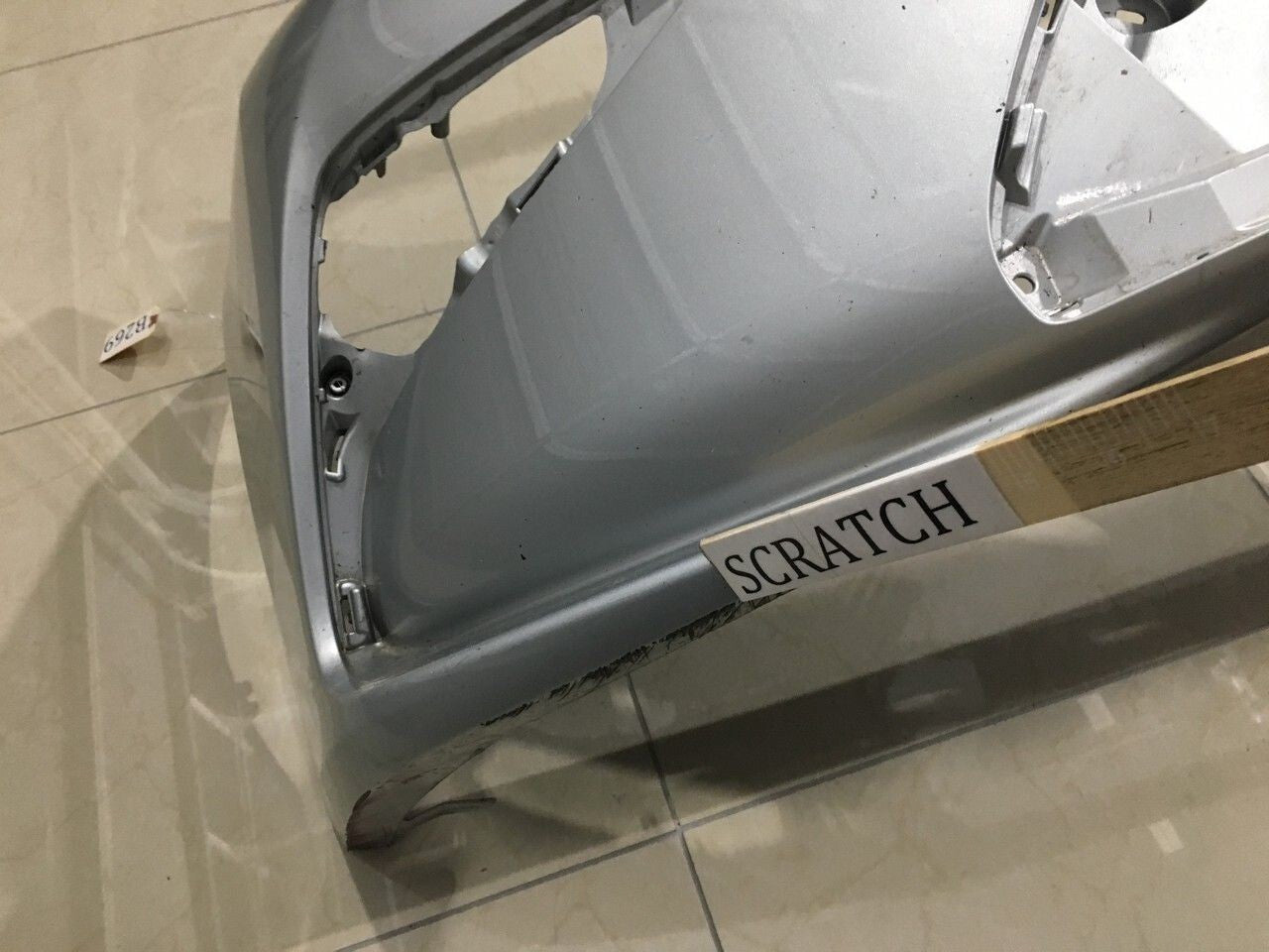Front Bumper Cover Lexus ES350/ES300H Base w/o Sensors Silver 2016-2017 OEM