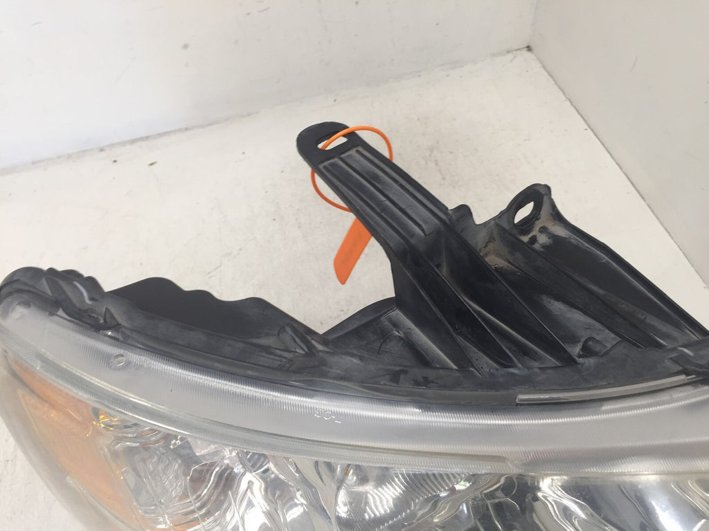 Headlight Damaged Headlamp Passenger RH Chevy Silverado Pickup Truck 07-14 OEM